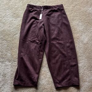 NWT. Max Studio Barrel Leg Mid Rise Ankle Lenth Brown Pants Elastic Waist Large